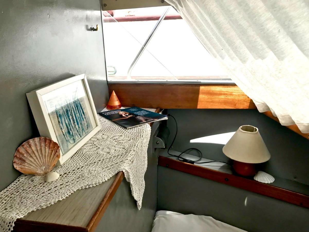ホテル Boat Yacht Barcelona サン・アドリア・デ・ベソス エクステリア 写真