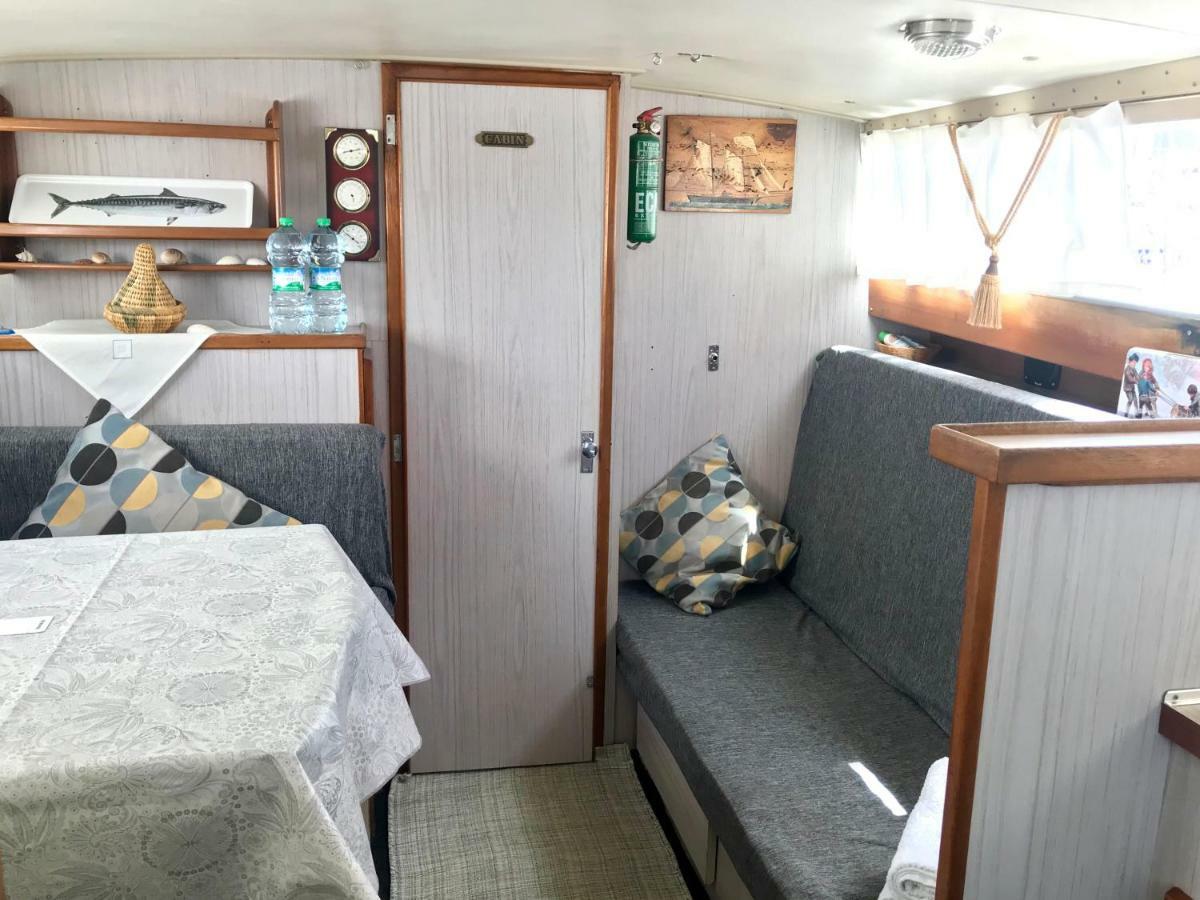 ホテル Boat Yacht Barcelona サン・アドリア・デ・ベソス エクステリア 写真